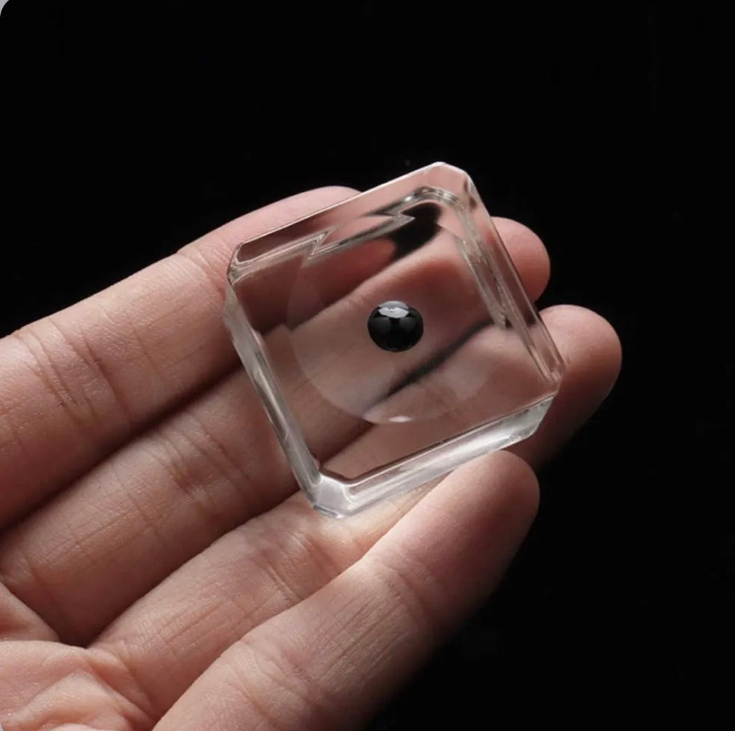 Crystal Cube lashglue